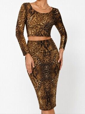 Three-quarter Sleeve Crop Top, Skirt Set